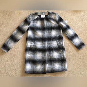 NWT BB Dakota Jewels Fuzzy Plaid Coat Jacket Grey Black * Small